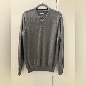 Vince Mens 100% Cashmere Heather Gray V Neck Sweater Sz L AS IS